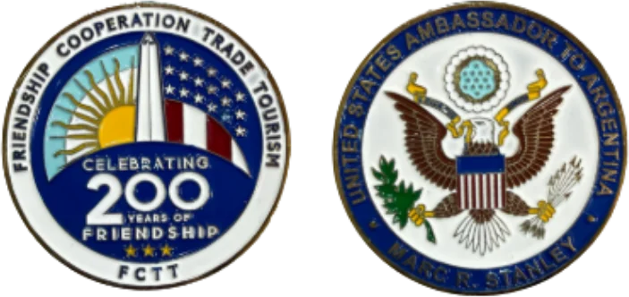 Logo de la moneda conmemorativa por los 200 años de amistad con Estados Unidos